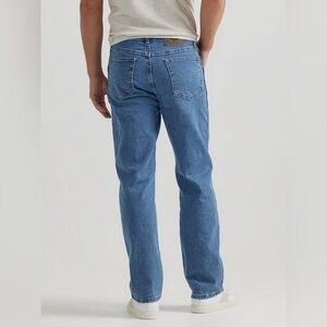 Wrangler Men’s Comfort Solutions Series Comfort Fit